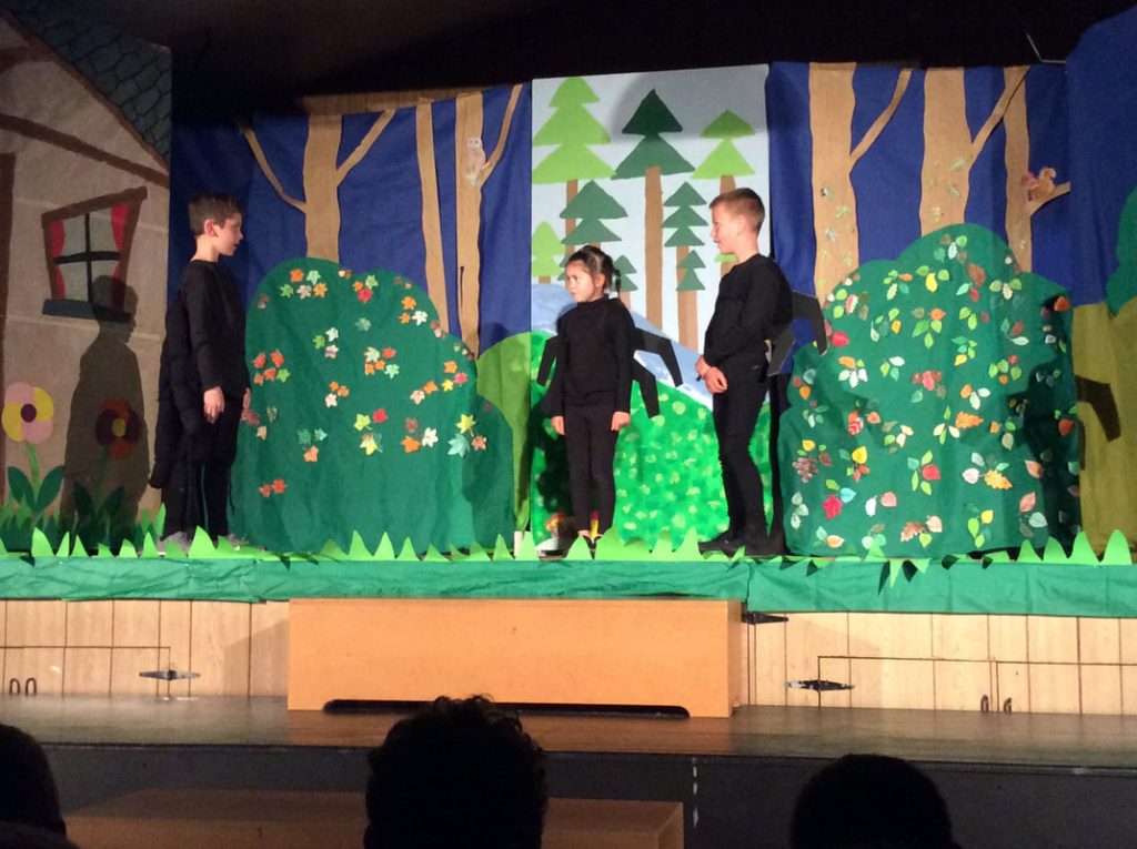 Our Photos Broadlands School