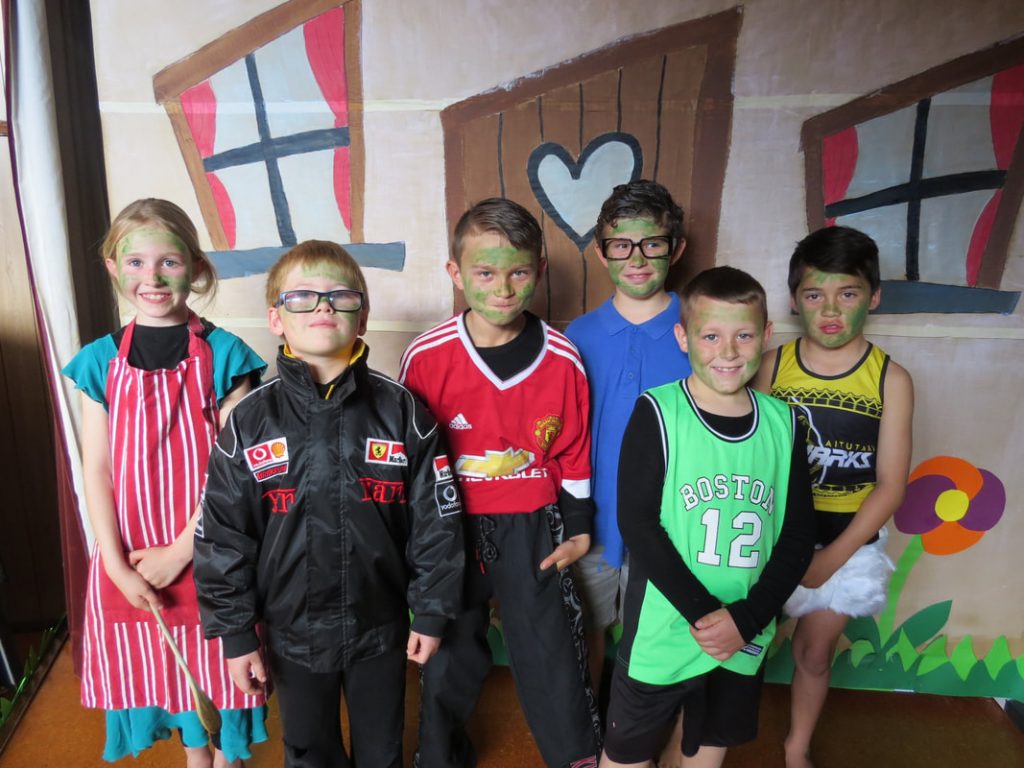 Our Photos Broadlands School